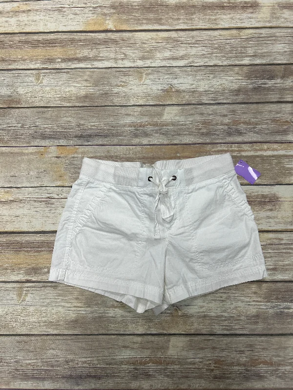 women's casual day shortsWhite Shorts Ana, Size 2