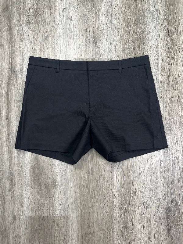 women's low-slung shortsBlack Shorts Banana Republic, Size L