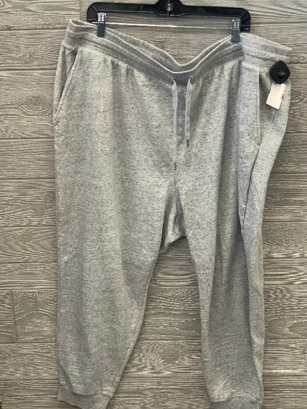 women's cargo pantsGrey Pants Lounge Old Navy, Size 22