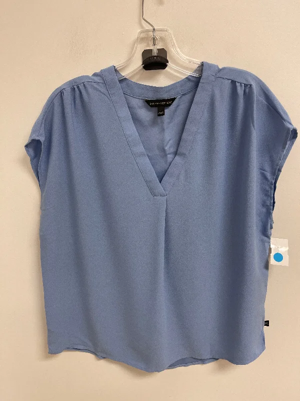 women's tops for those who appreciate subtle and muted tonesTop Short Sleeve By Banana Republic In Blue, Size: L