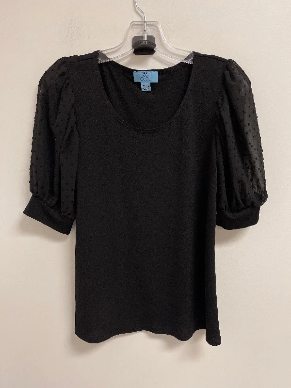 women's tops for those who want to create stylish and put-together outfits without spending a fortuneTop Short Sleeve By Cece In Black, Size: S