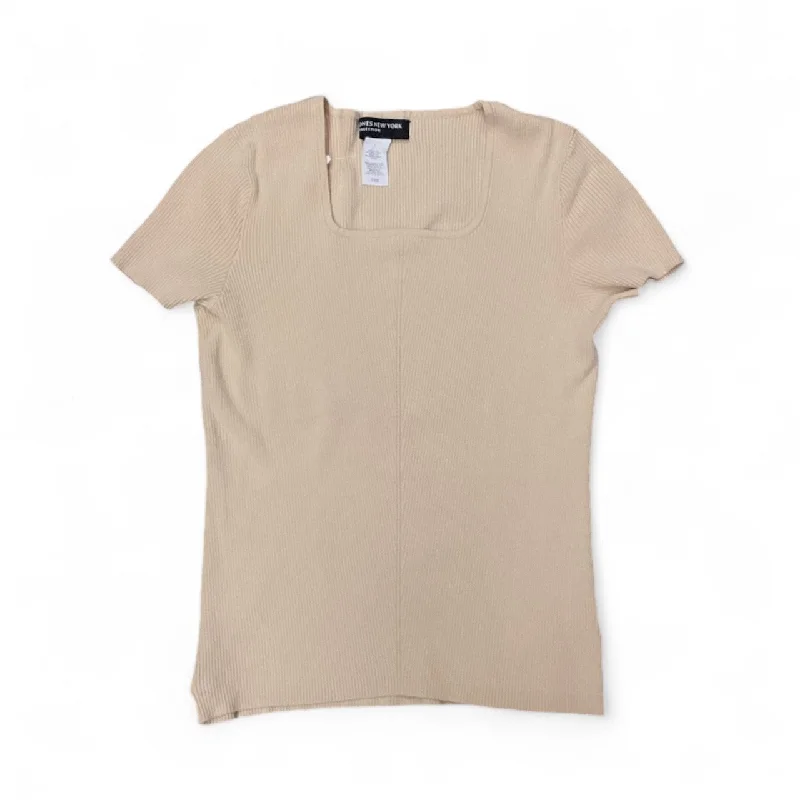 women's tops for those who want to wear pieces that are both functional and fashionableTop Short Sleeve By Jones New York In Beige, Size: L