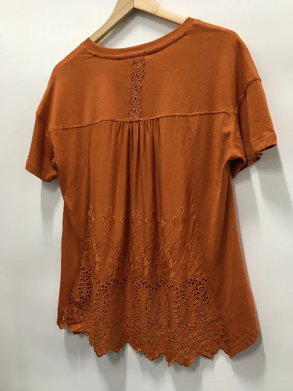 women's tops for vintage fashion enthusiastsTop Short Sleeve By Tiny In Orange, Size: M