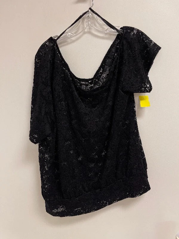 women's tops for those who want to make a fashion statementTop Short Sleeve By Torrid In Black, Size: 1x