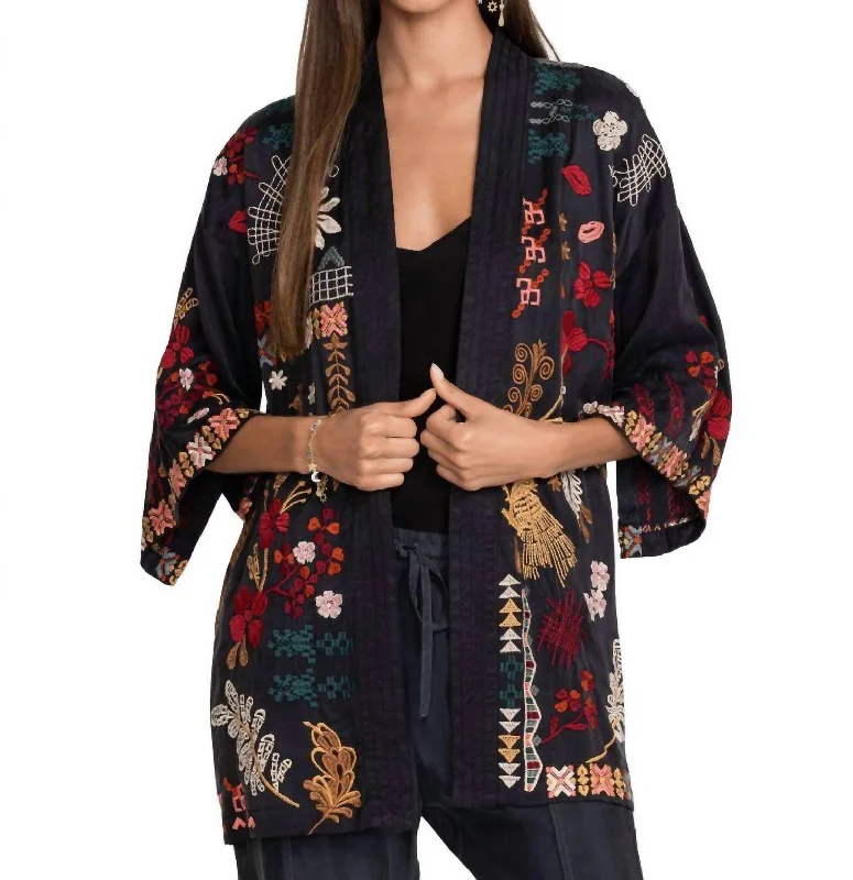 Chunky SweatersZuzu Kimono Top In Black Print